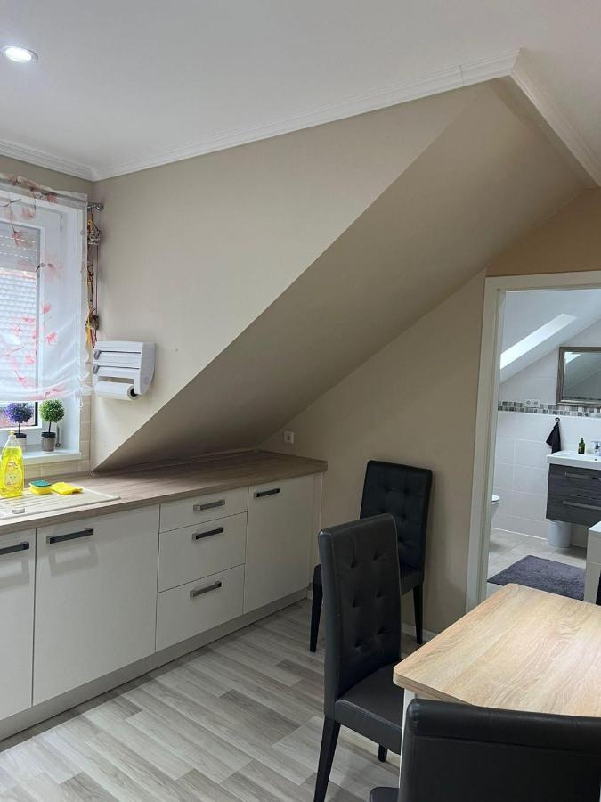Zentral Gelegenes Apartment In Moenchengladbach Mit W-Lan Eksteriør billede